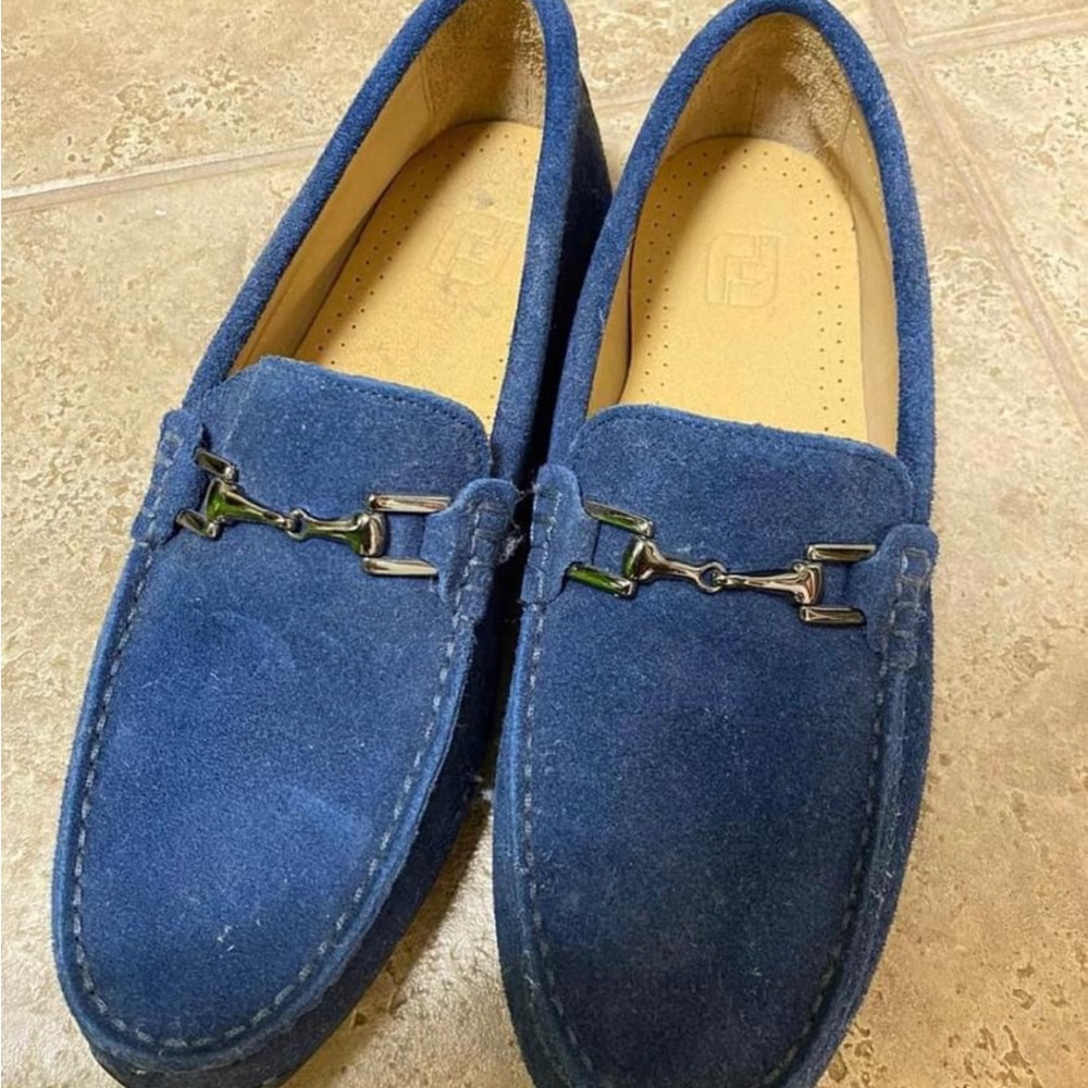 Donald J Pliner shoes 
•Navy blue tumbled calf / size 9 (men’s)
